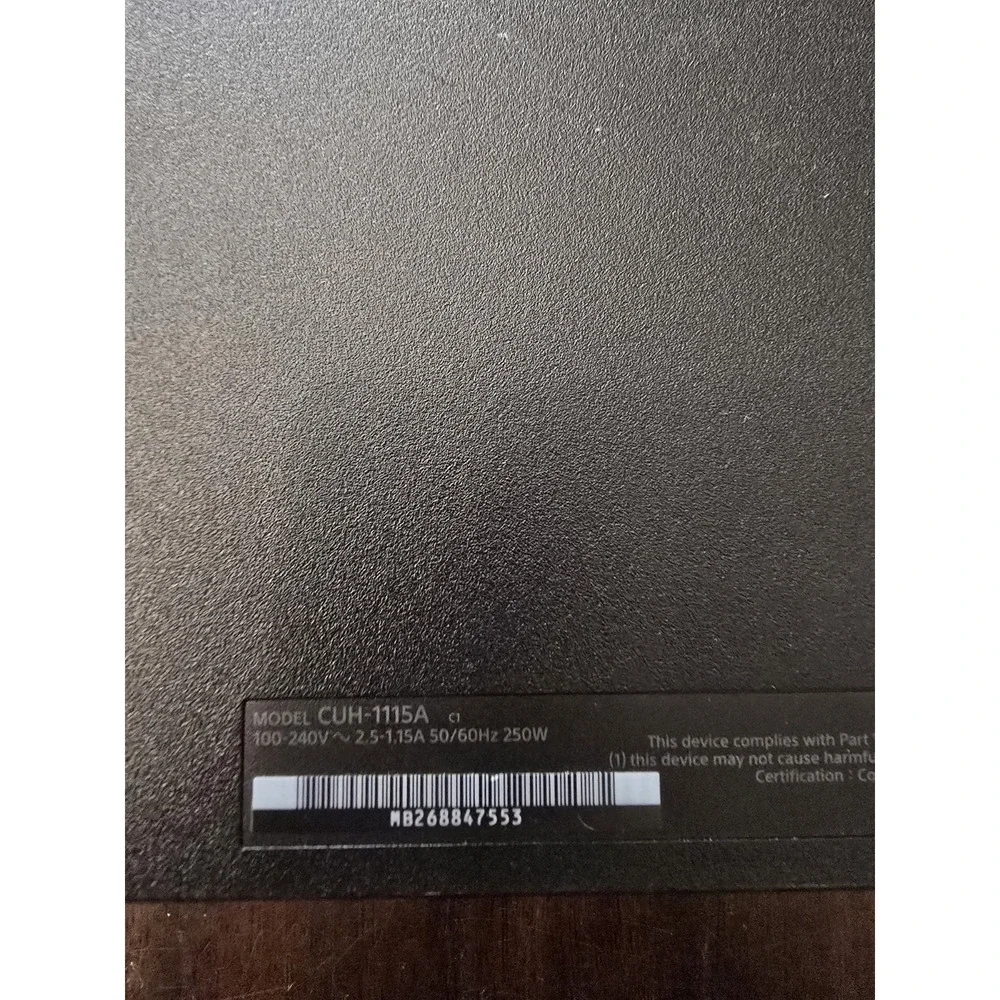 Sony PlayStation 4 500GB Console With One Controller‎ And Wires TESTED